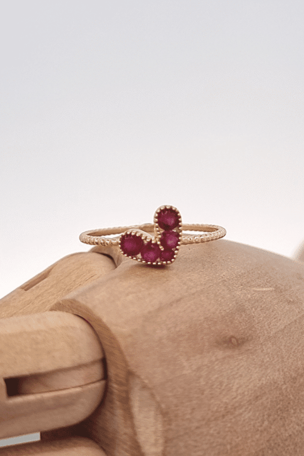 Anillo corazón Ruby 0,33 CT